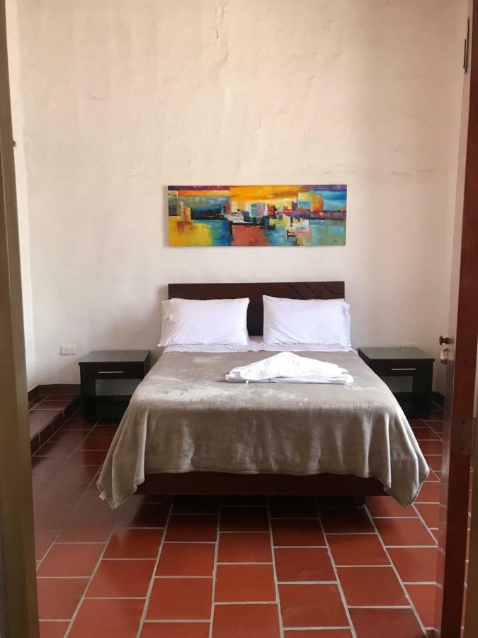 Hostal Rous سان جيل المظهر الخارجي الصورة